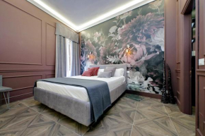 YCH-Butterfly Flat close Trevi Fountain